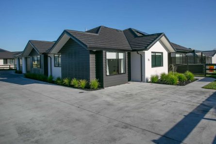 Davies-Homes-Projects-Silcock-Gable-roof-335m2-multi-dwelling-$800-3 Davies-Homes-Projects-Silcock-Gable-roof-335m2-multi-dwelling-$800-3
