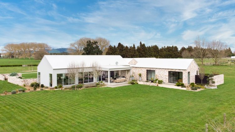davies-homes-projects-335m2-kaipaki-rd-7